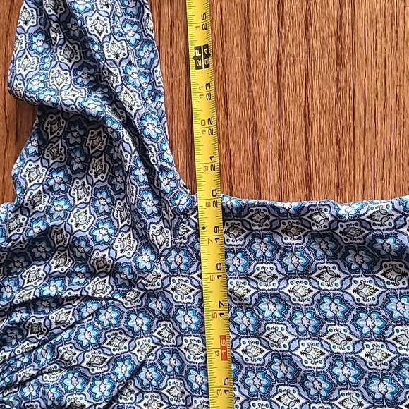 Lightweight Tunic Top - Picture 10 of 12